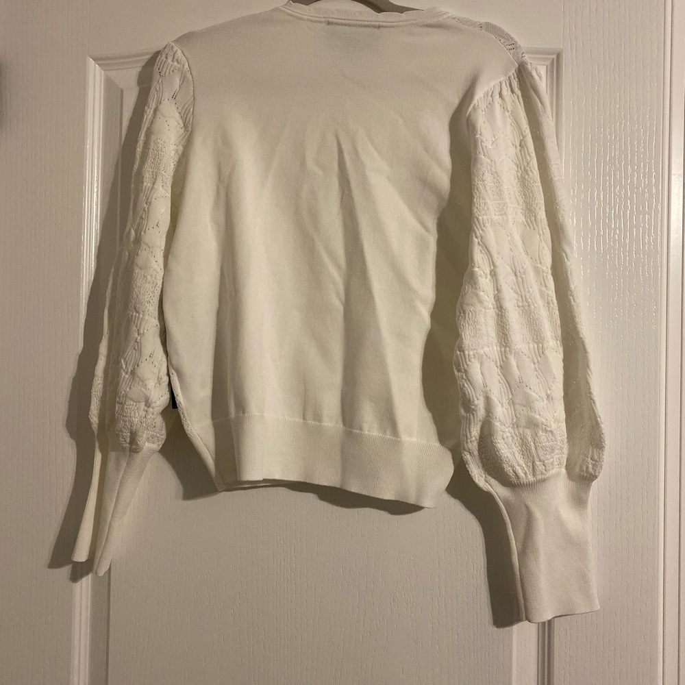 Women’s Broadway 38 size Large white sweater - Picture 7 of 7